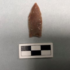 Artifact with a triangular arrow point
