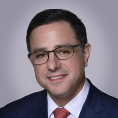 Headshot of Ryan Berg