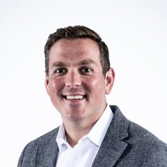 Headshot of Peter J. Holt