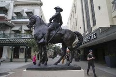 Statue of Teddy Roosevelt on horseback outside of Rivercenter Mall