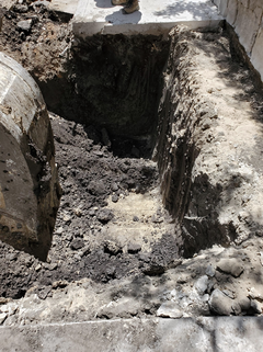 Navarro Clay beneath the dark clay