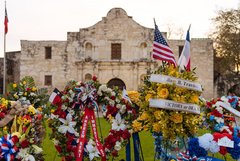 Floral wreaths in front of the Alamo to remember the Defenders