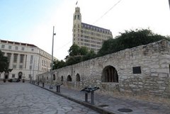 The Long Barrack as seen from Alamo Plaza