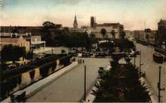 Historic postcard of the Alamo.
