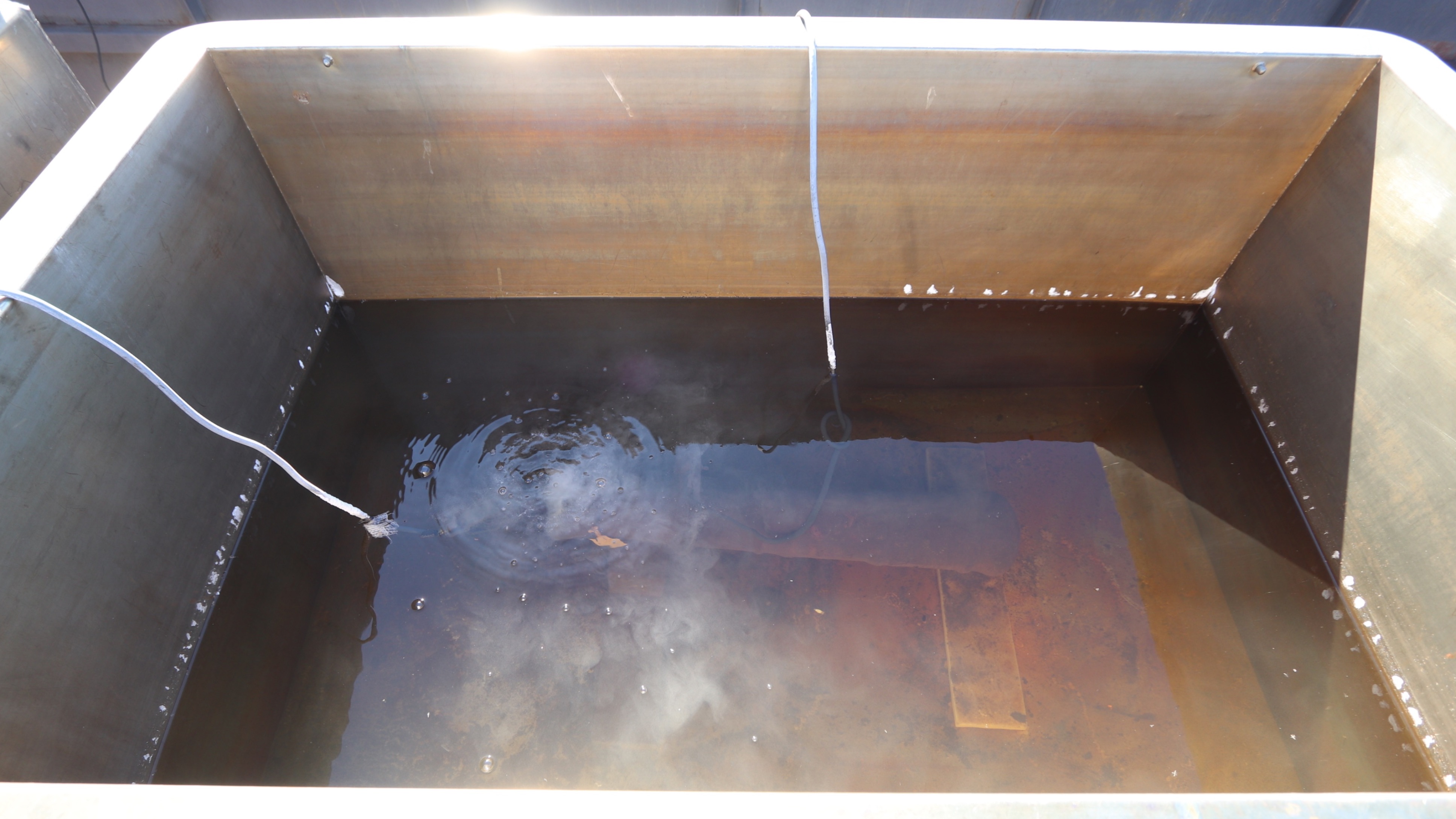 Cannon immersed into an electrolysis bath